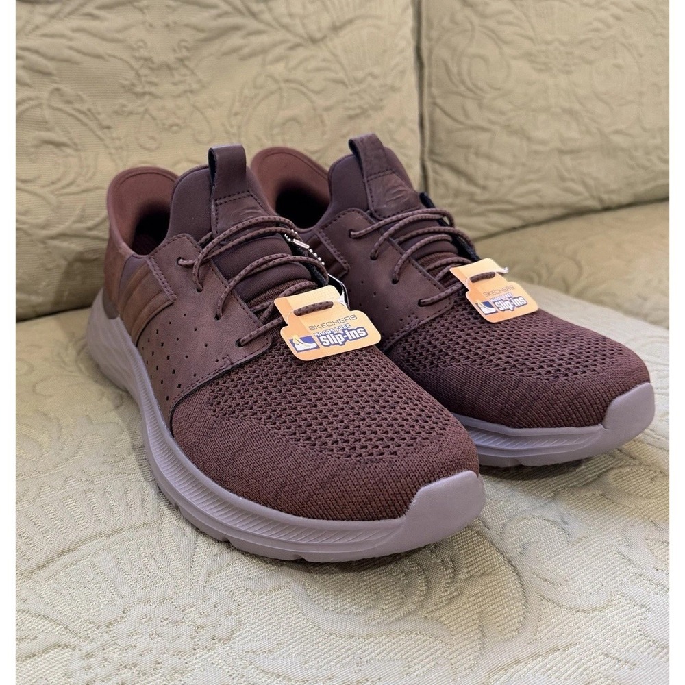 SKECHERS Garner Newick Men 8 Shoes Dark Brown Slip-ins Relax Fit Sneaker 210803